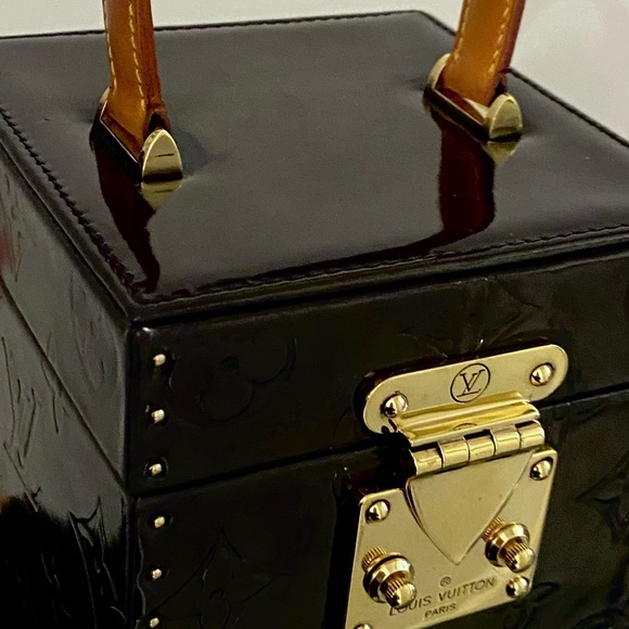 Louis Vuitton Bleecker Box Black - Picture 5 of 10